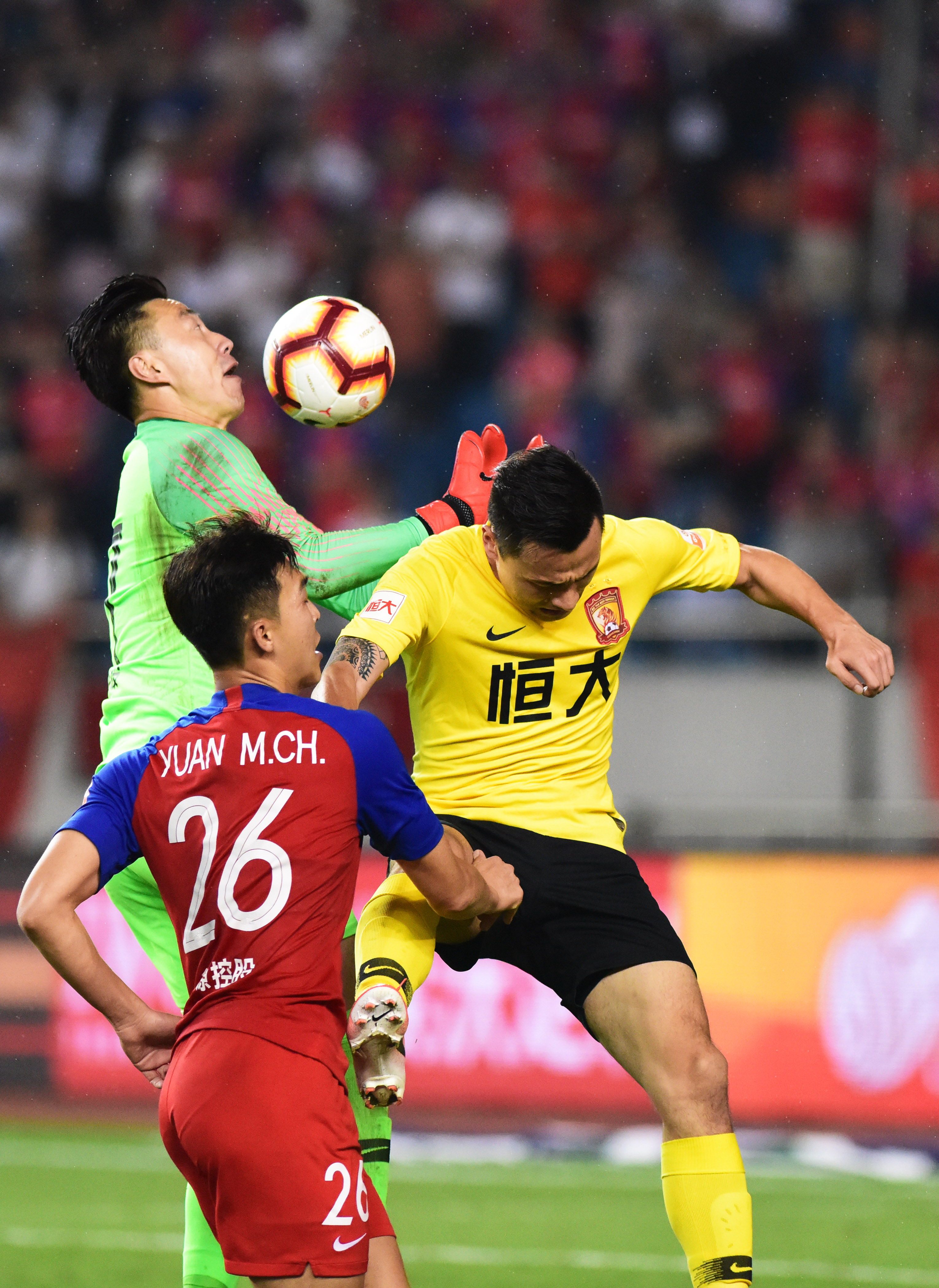 重庆斯威对阵广州富力,谁能在客场获胜? 重庆斯威对阵广州富力,谁能在客场获胜?